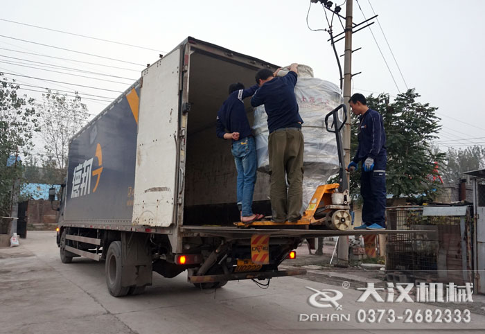 立式氣流篩發(fā)貨 立式氣流篩發(fā)貨